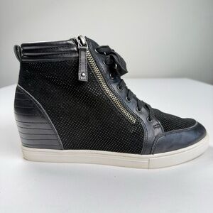 Linea Paolo Niya Black High-Top Wedge Sneaker Booties Size‎ 9.5